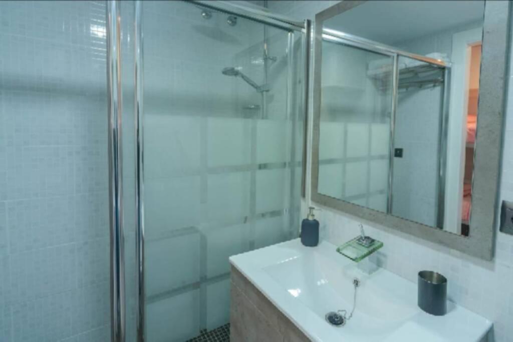 Apartamento 215. Primera Linea De Playa. Беналмадена Екстериор снимка
